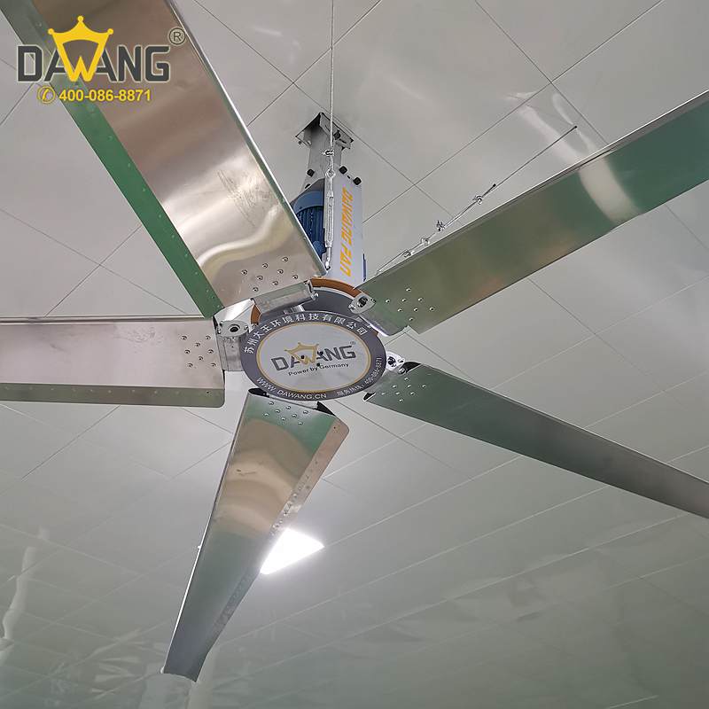 學校工廠食堂就餐時通過工業大風扇進行果酱APP视频永久免费网降溫